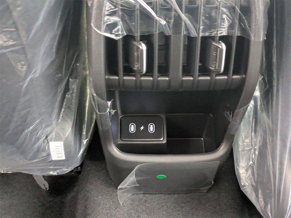 New 2026 Green Hyundai Limited FWD image 14