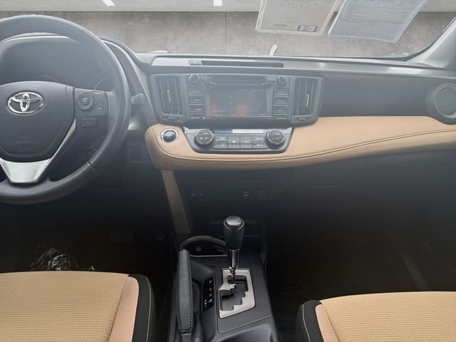Used 2017 Super White Toyota XLE image 4