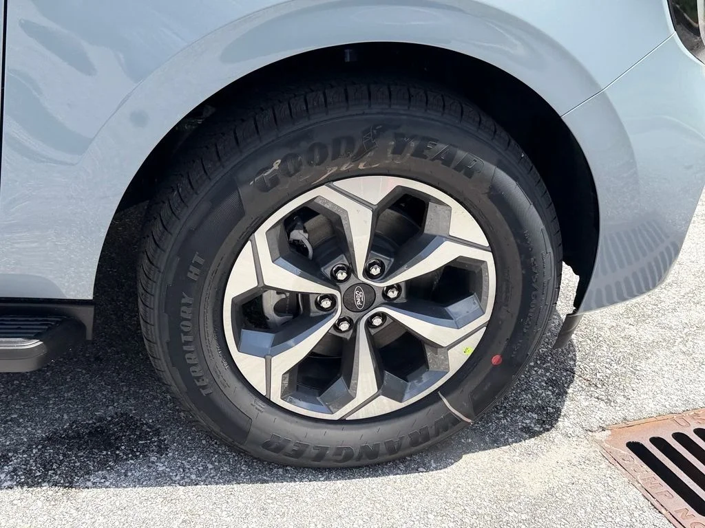 New 2027 Gray Ford Active image 9