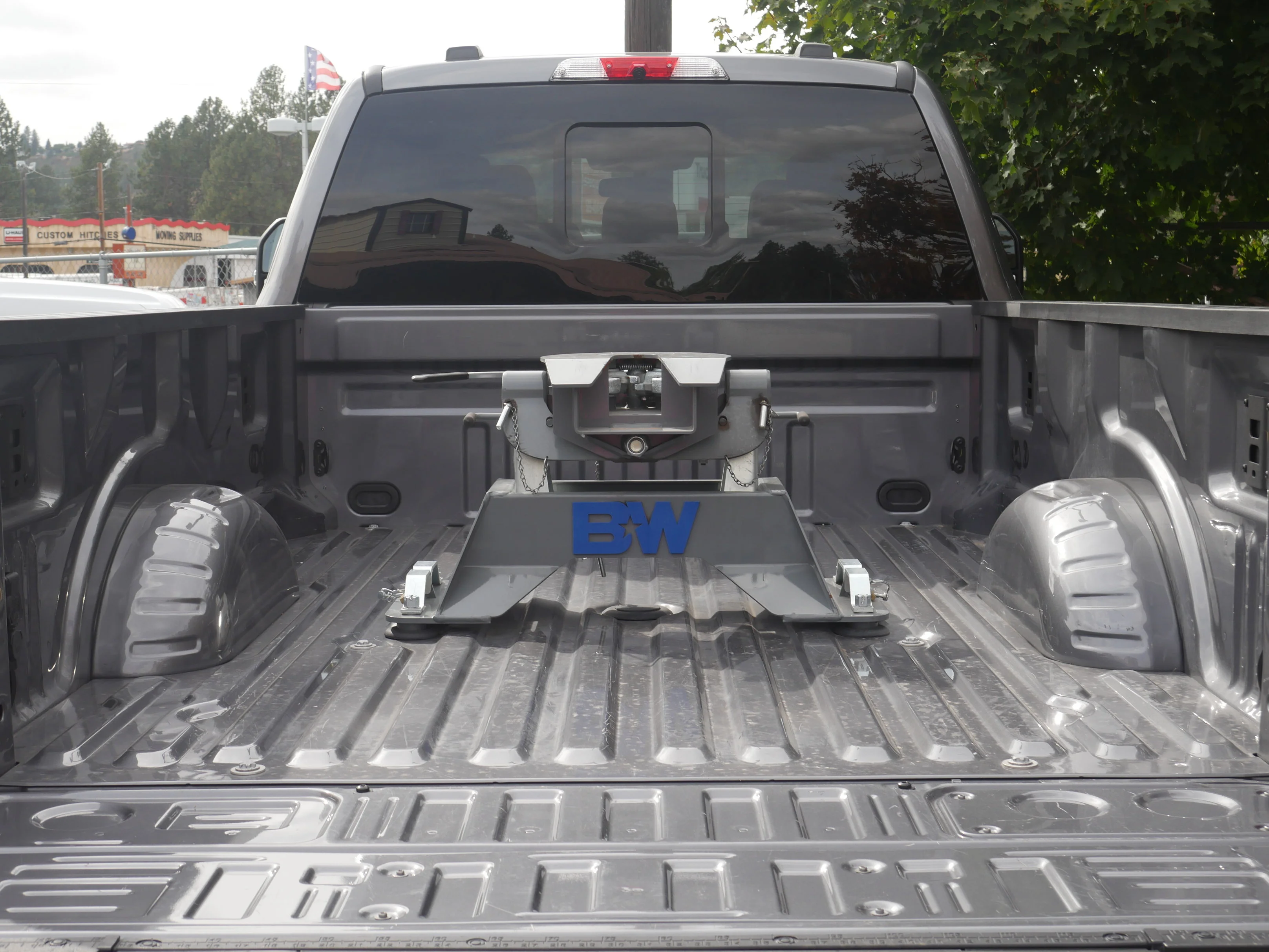 Certified Used 2024 Carbonized Gray Metallic Ford LARIAT image 30