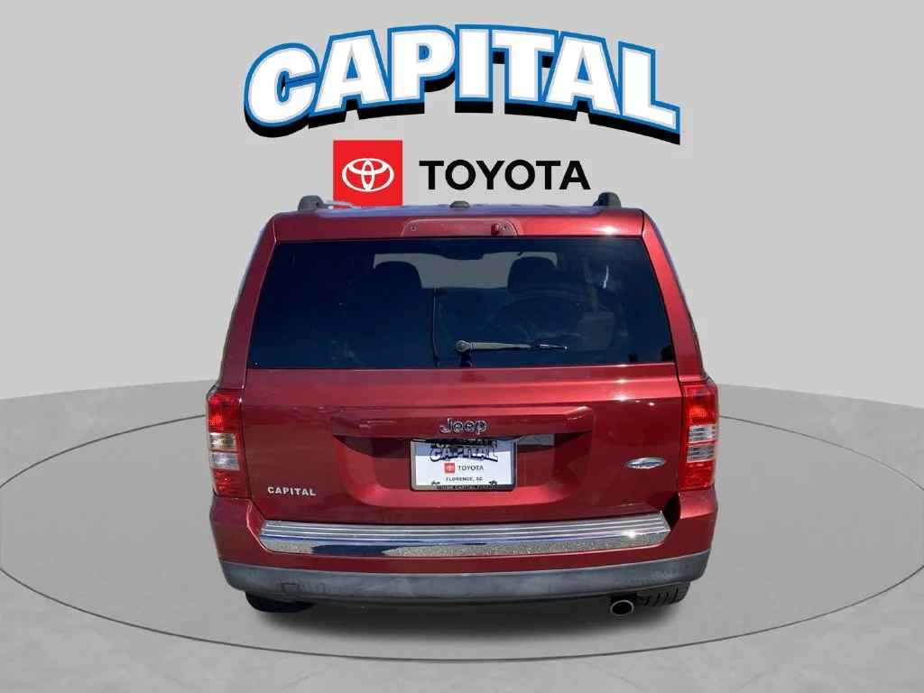 Used 2017 Red Jeep High Altitude image 11