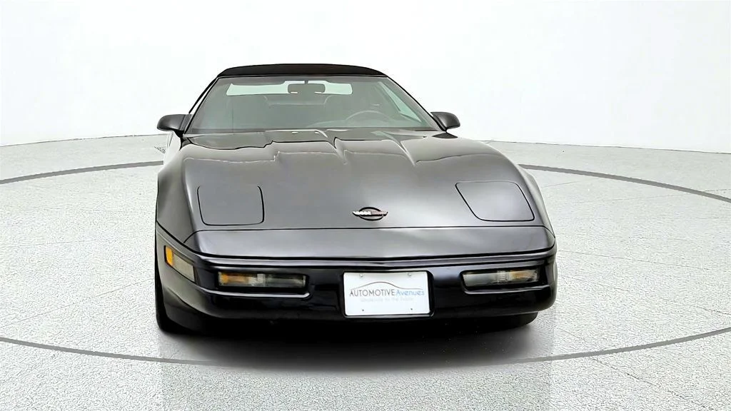 Used 1991 Black Chevrolet 2dr Convertible image 2