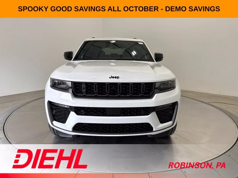 New 2027 Bright White Clear-Coat Paint Jeep Limited Reserve image 2