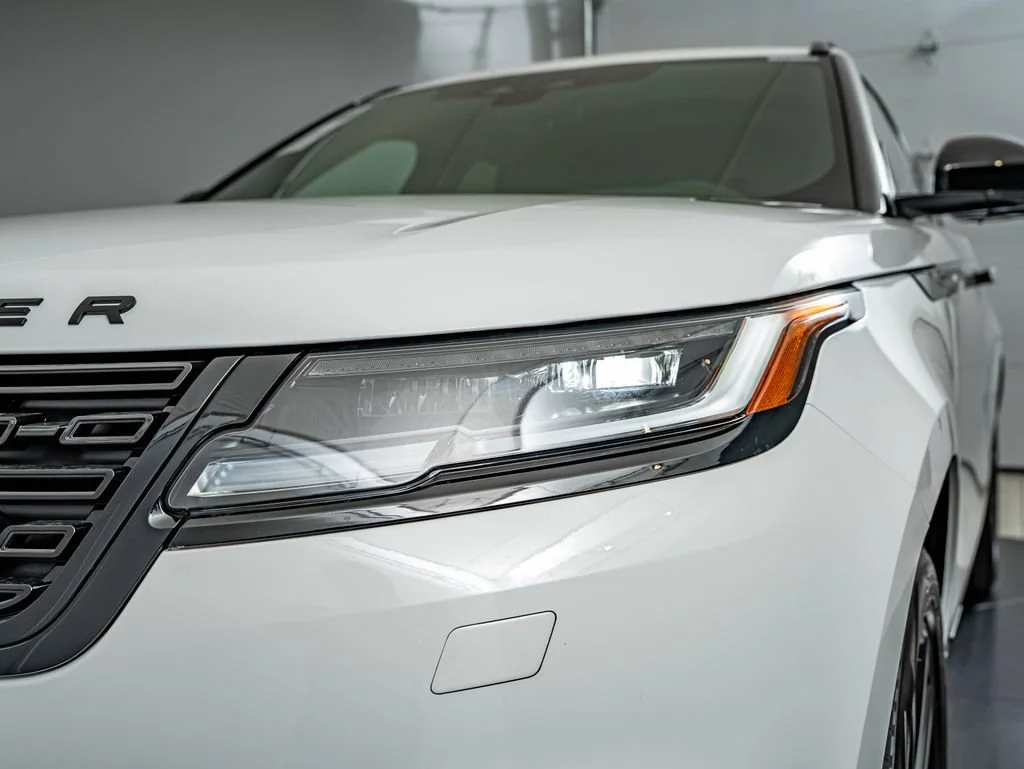 New 2026 Fuji White Land Rover Belgravia Edition image 13