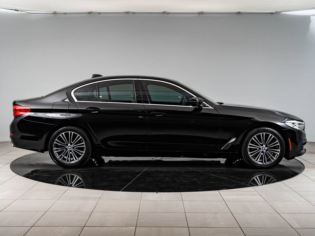 Used 2019 Jet Black BMW 540i image 11
