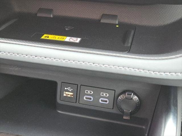 Certified Used 2025 MAGNETIC GRAY MET. Toyota  image 15