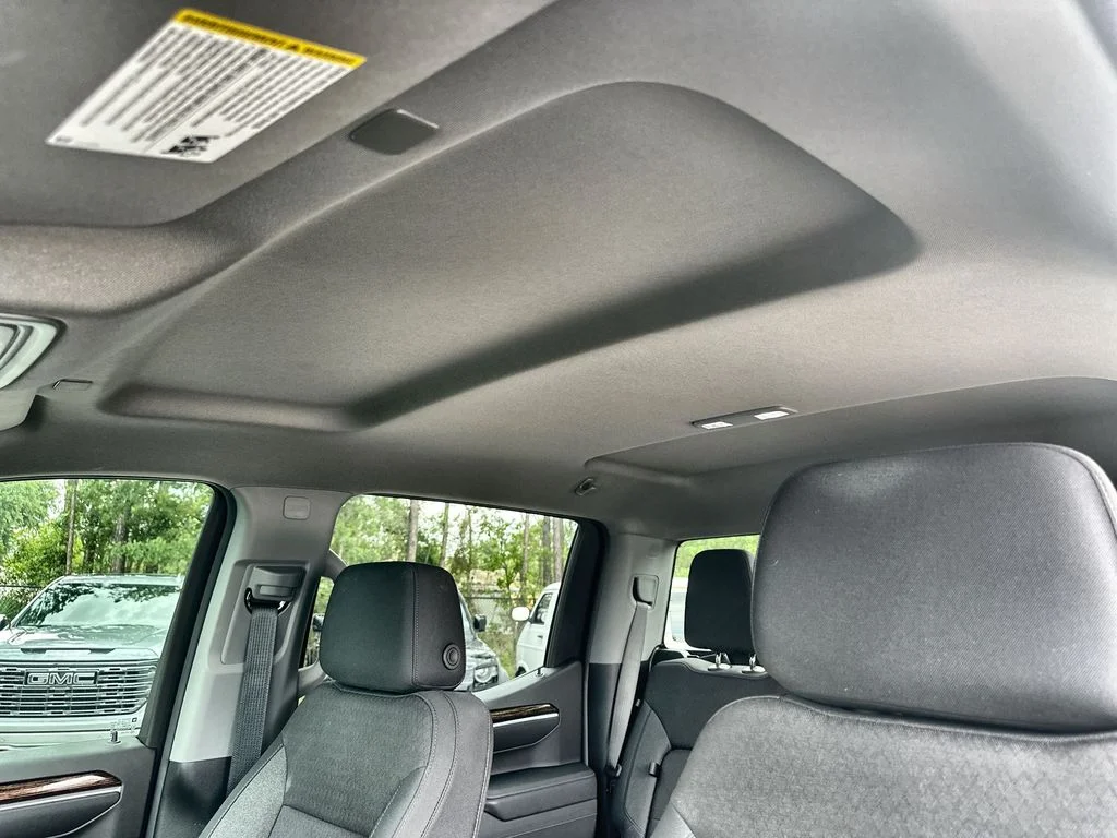 Certified Used 2025 Onyx Black GMC Elevation image 19