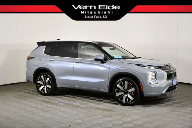 2026 Mitsubishi Outlander Plug-In Hybrid SEL