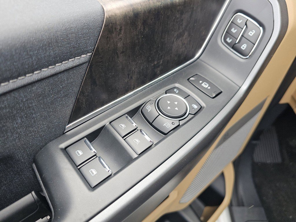 New 2026 Star White Metallic Tri-Coat Ford King Ranch image 32
