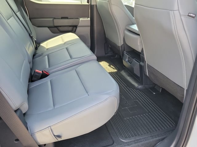 New 2026 Oxford White Ford F-450® XL image 17