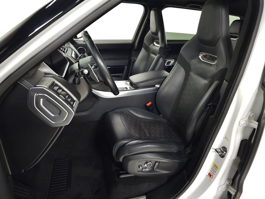 Used 2022 Fuji White Land Rover SVR image 17
