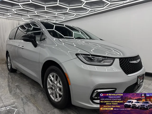 2024 Chrysler Pacifica Touring L