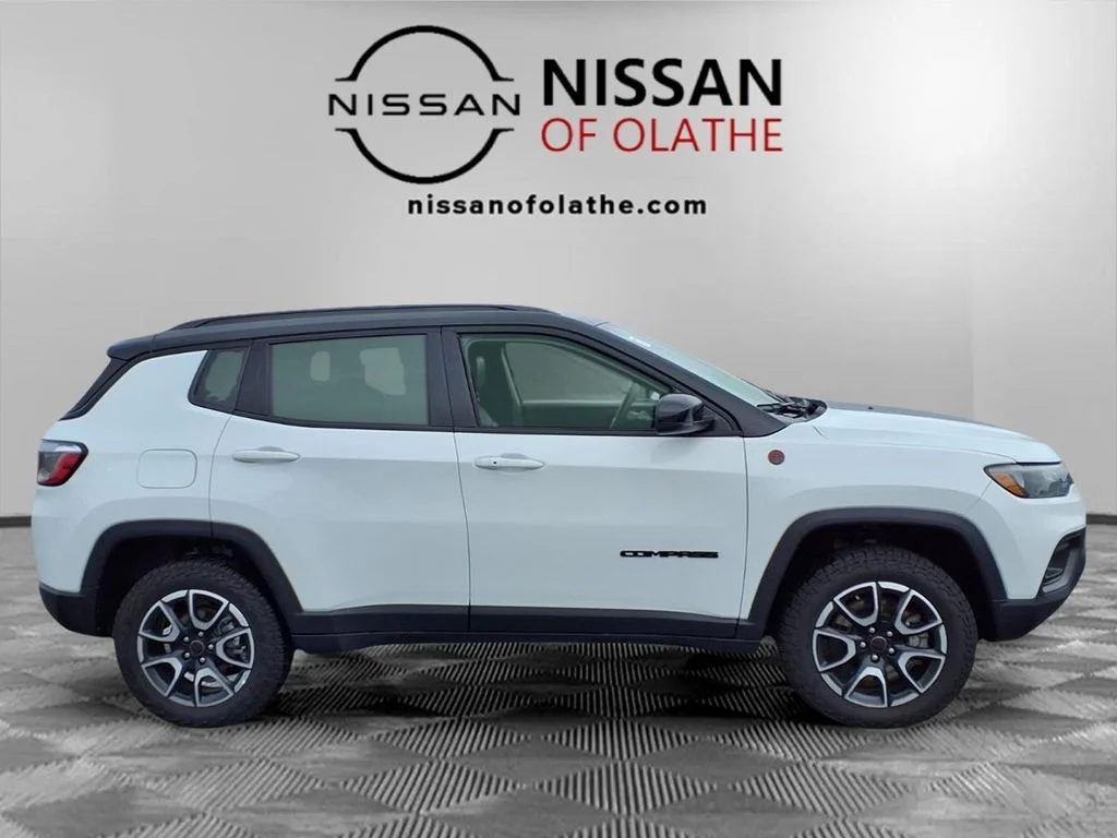 2025 Jeep Compass Trailhawk - Photo 29