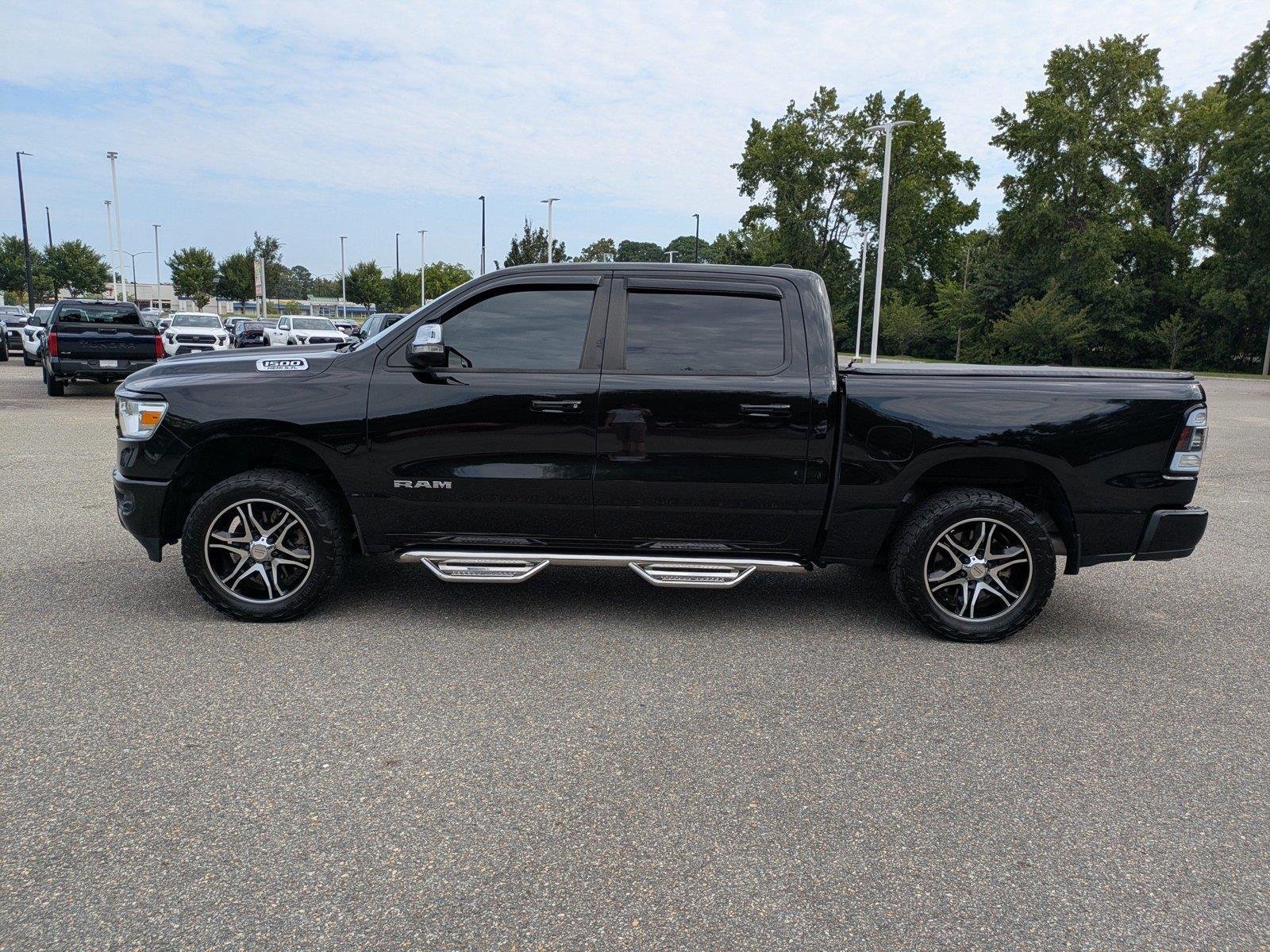 Used 2019 Diamond Black Crystal Pearlcoat Ram Big Horn/Lone Star image 7