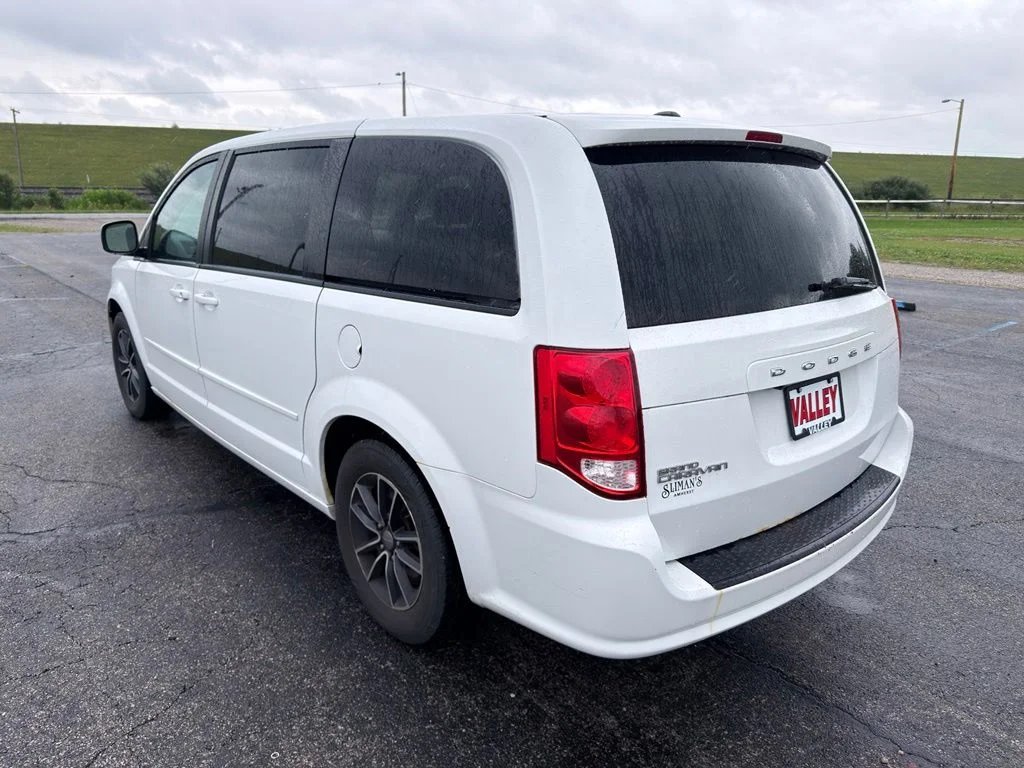 Used 2017 White Dodge SE Plus image 13