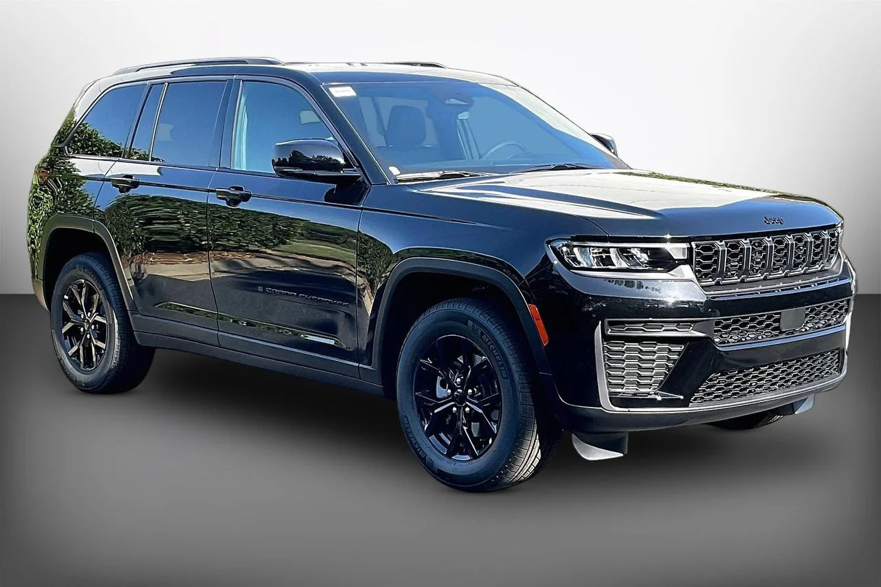 2026 Jeep Grand Cherokee Laredo