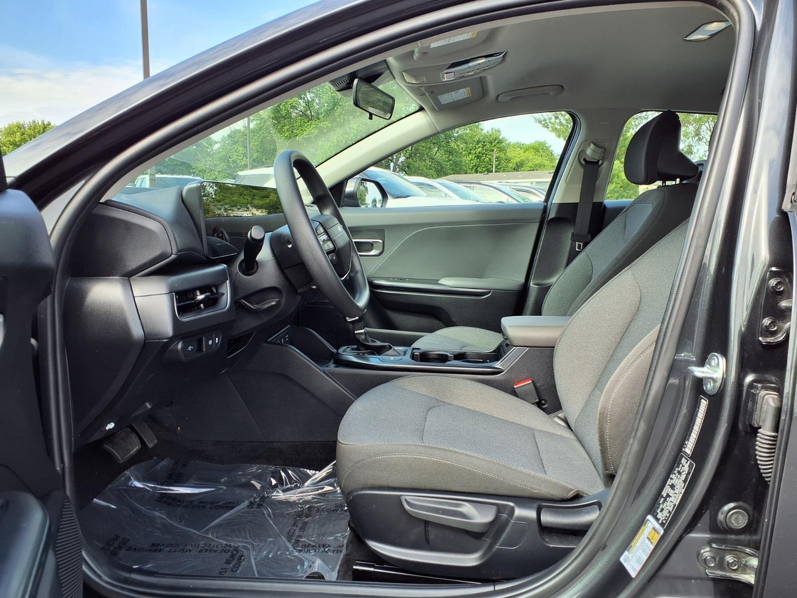 Used 2025 Gray Kia LXS image 18