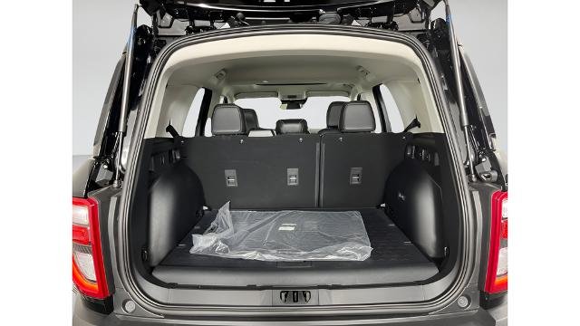 New 2026 Shadow Black Ford Outer Banks® image 38