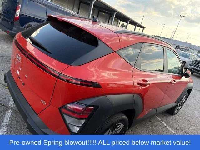 Used 2024 Orange Hyundai SEL image 8