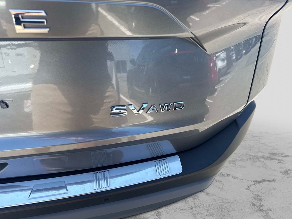 Used 2021 Gray Nissan SV image 5