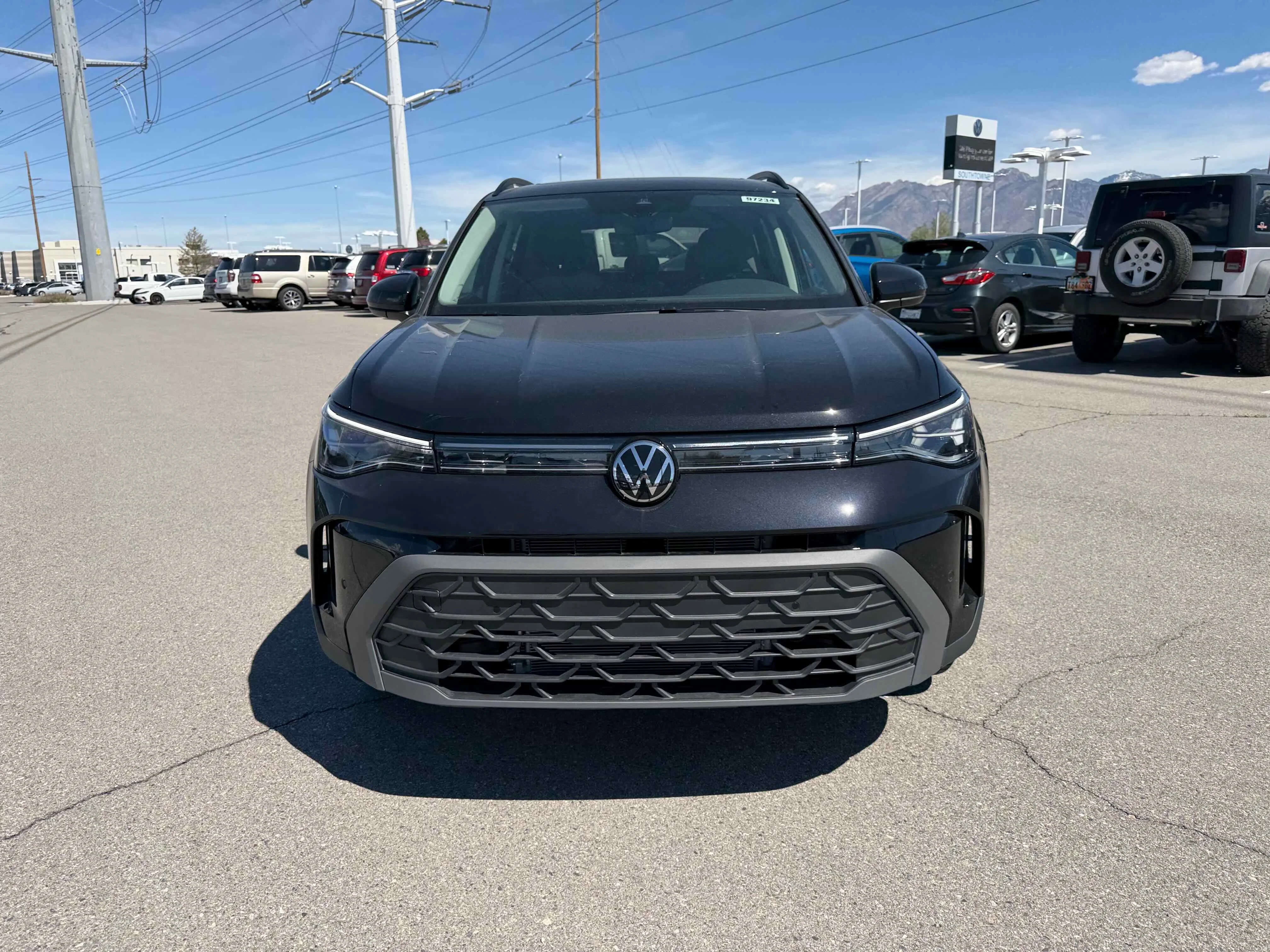 New 2026 Deep Black Volkswagen SE Black image 10