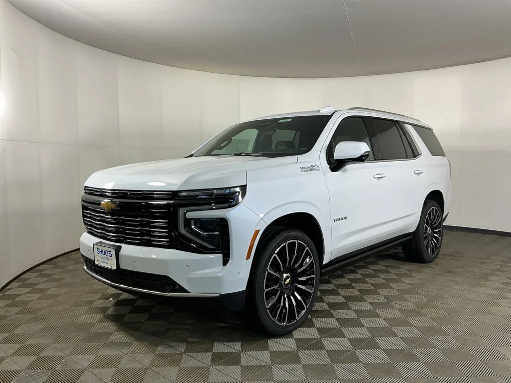 New 2027 White Chevrolet High Country image 3