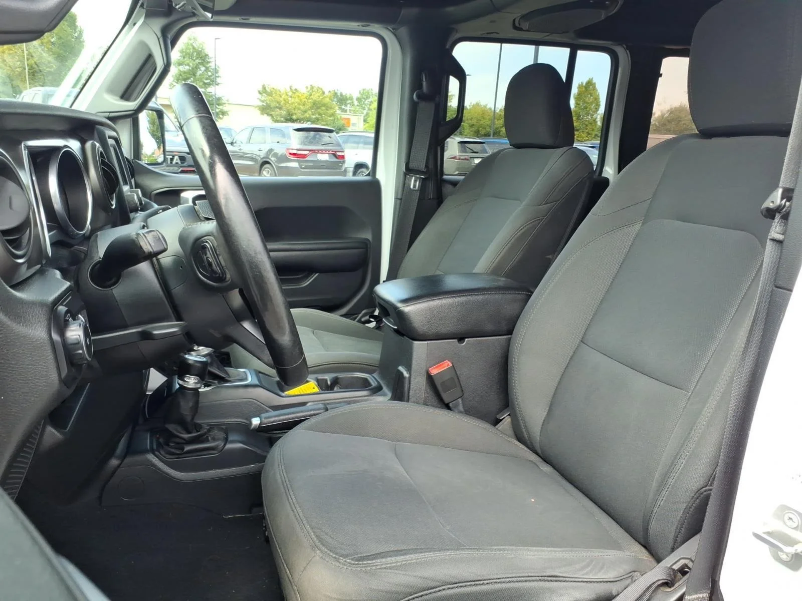 Used 2018 Bright White Clearcoat Jeep Sport S image 18
