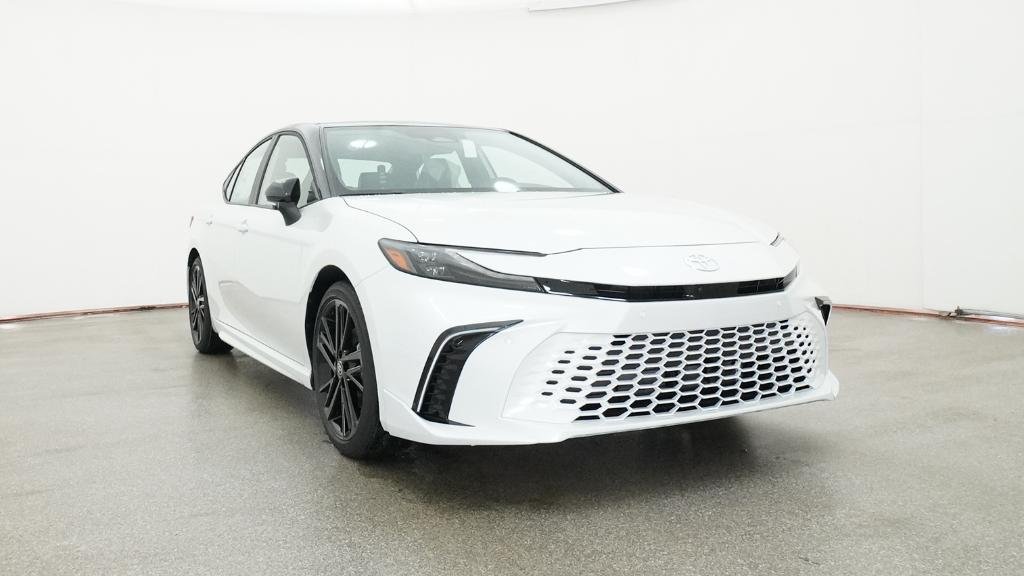 New 2026 Wind Chill Pearl with Midnight Black Metallic roof Toyota XSE image 18