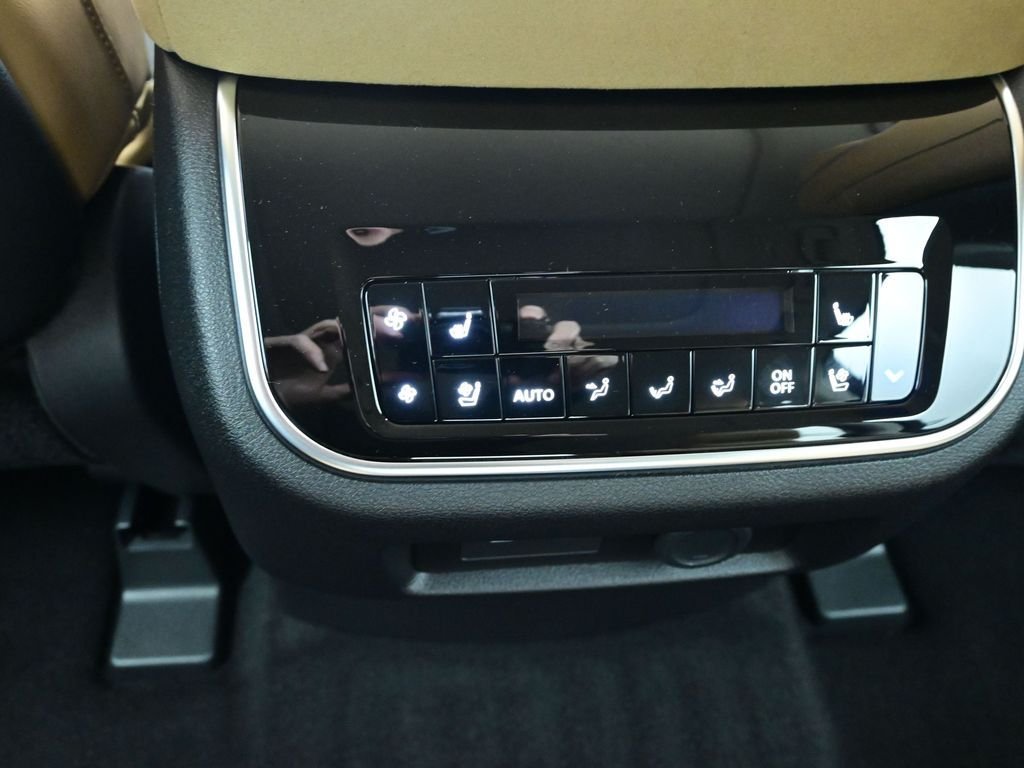 New 2026 Black INFINITI LUXE image 20