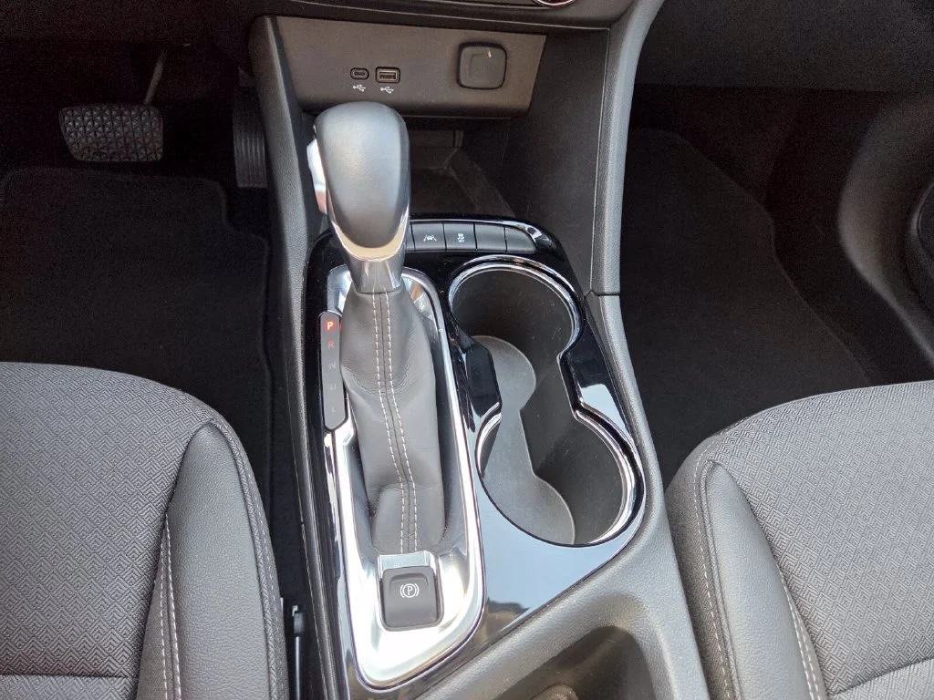 Used 2025 White Buick Preferred image 18