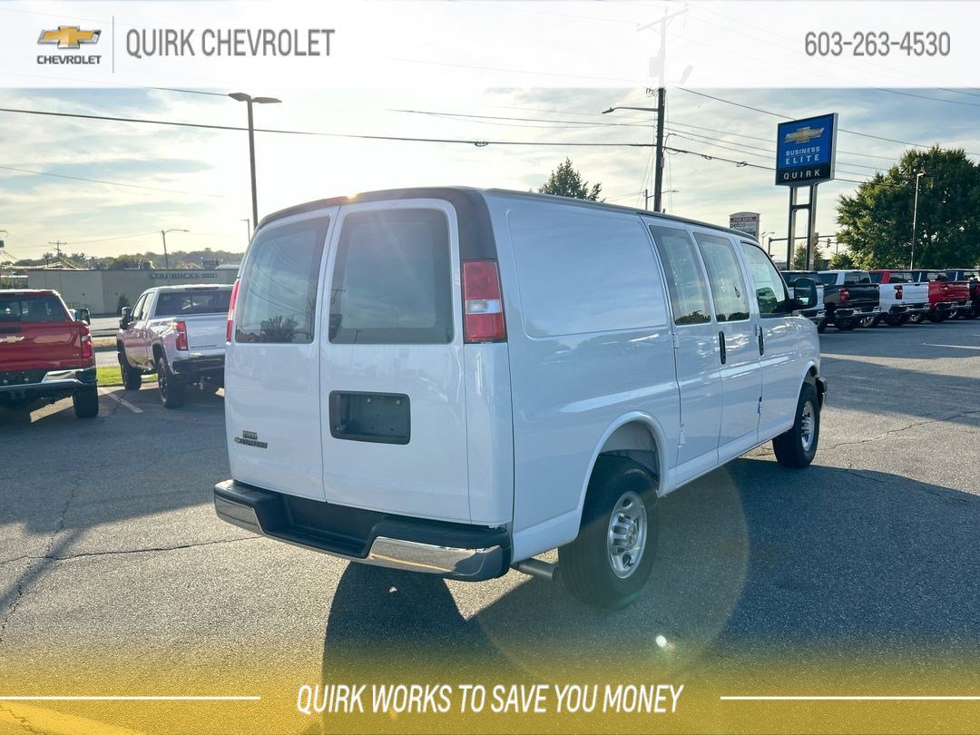 2025 Chevrolet Express Cargo Work Van - Photo 8