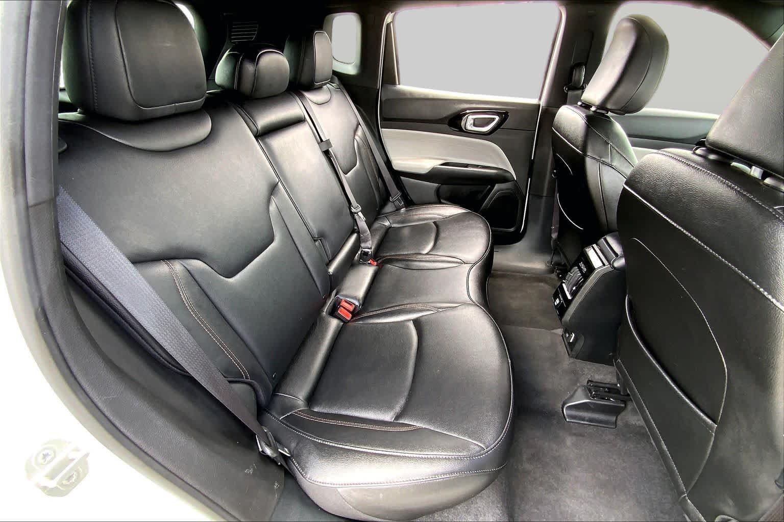 Used 2024 Bright White Clearcoat Jeep Limited image 19