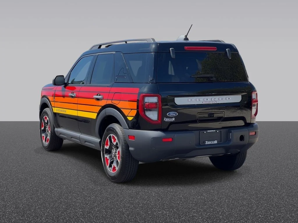 Used 2025 Black Ford Free Wheeling image 3