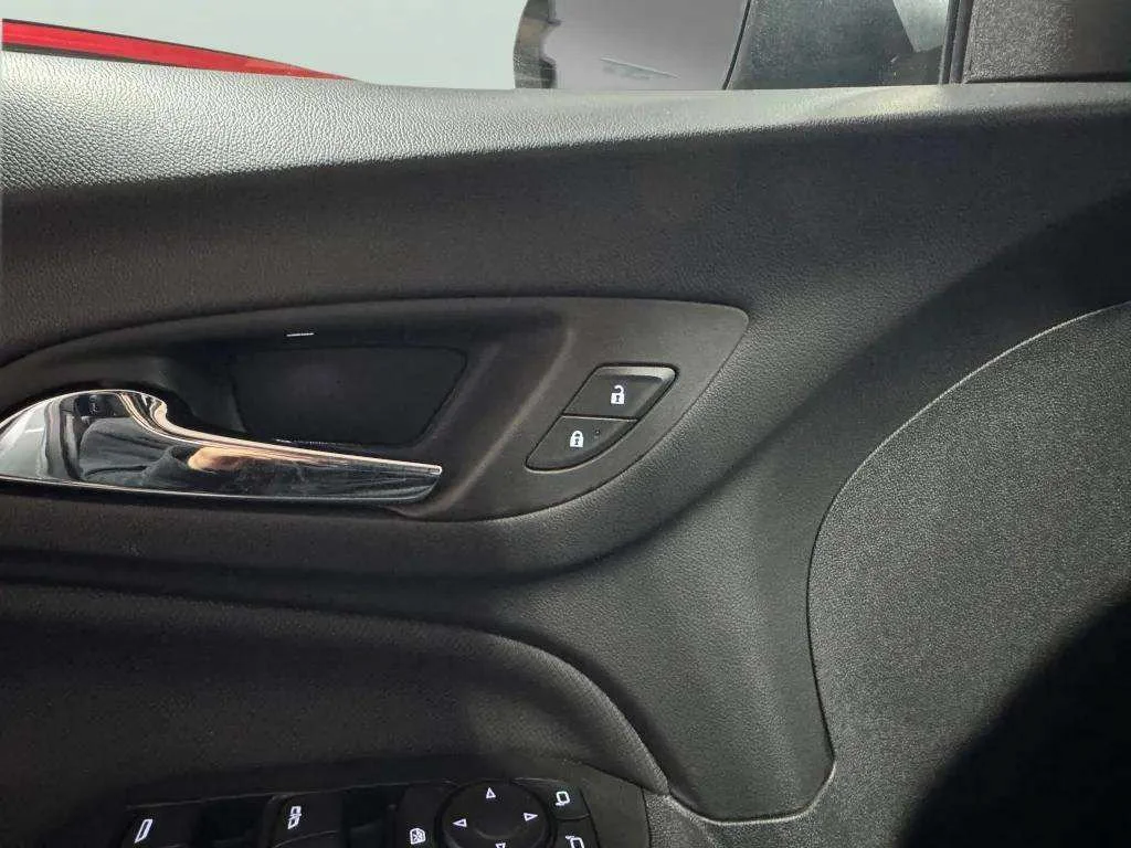 2023 Chevrolet Equinox RS - Photo 18