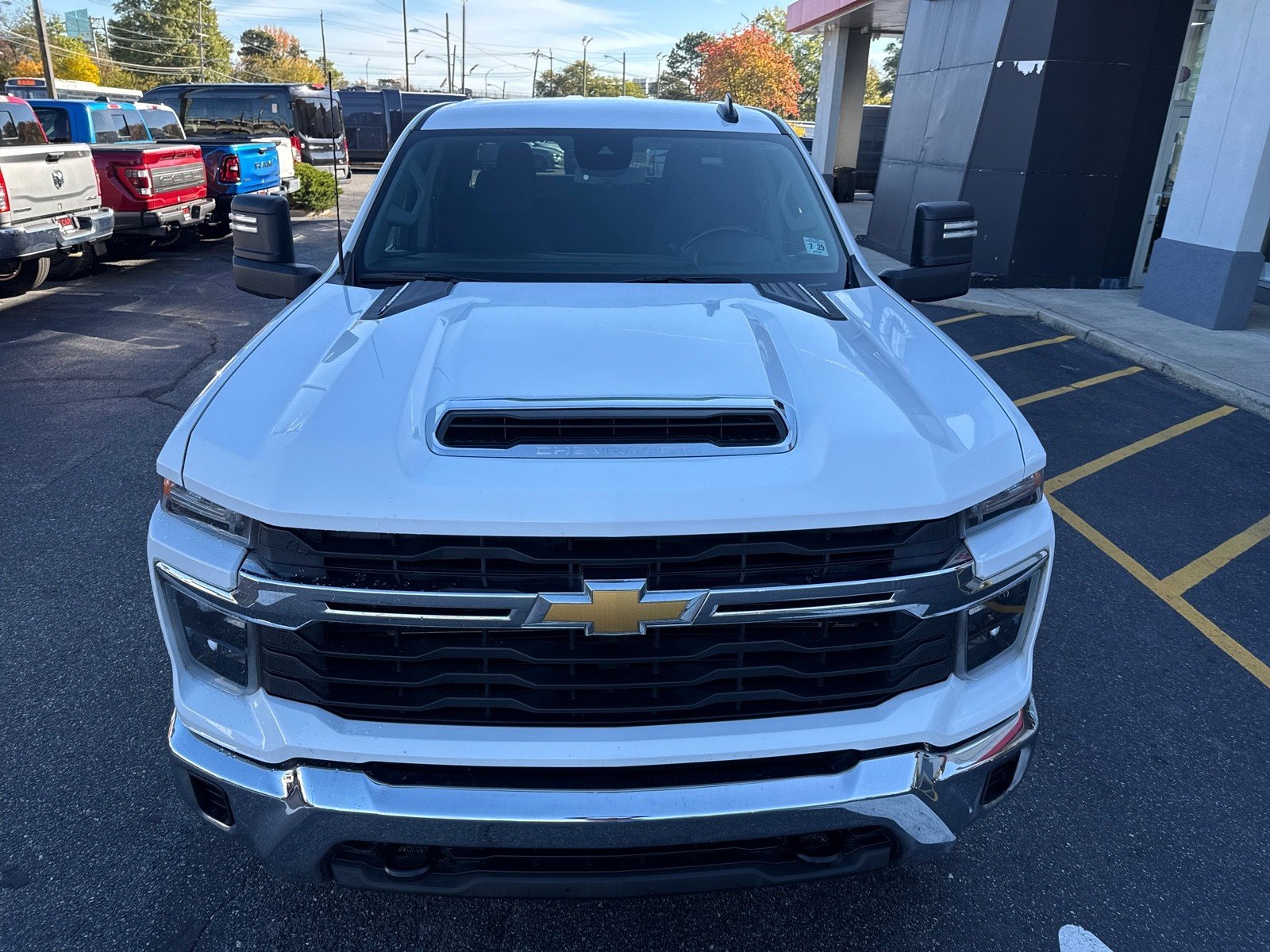 2024 Chevrolet Silverado 2500HD LT photo 2