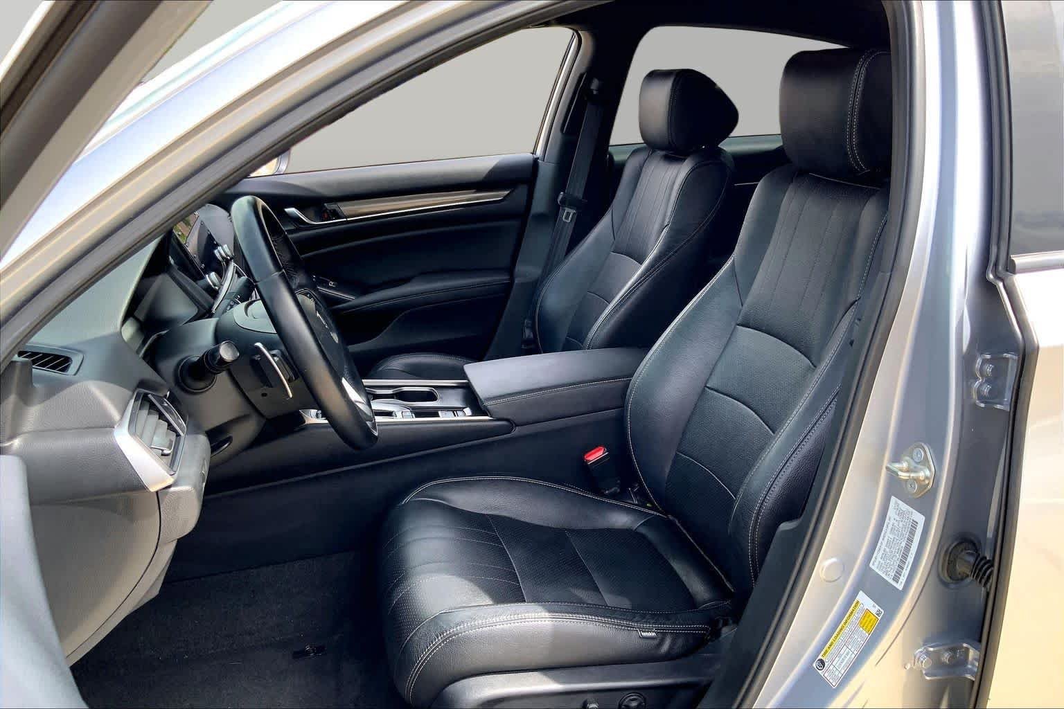 Used 2020 Lunar Silver Metallic Honda Sport image 8