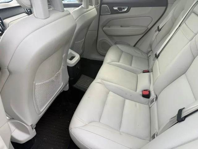 Used 2018 Blue Volvo T8 Inscription image 13