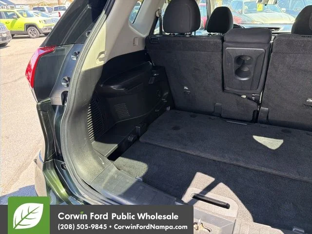 Used 2018 Green Nissan SV image 30