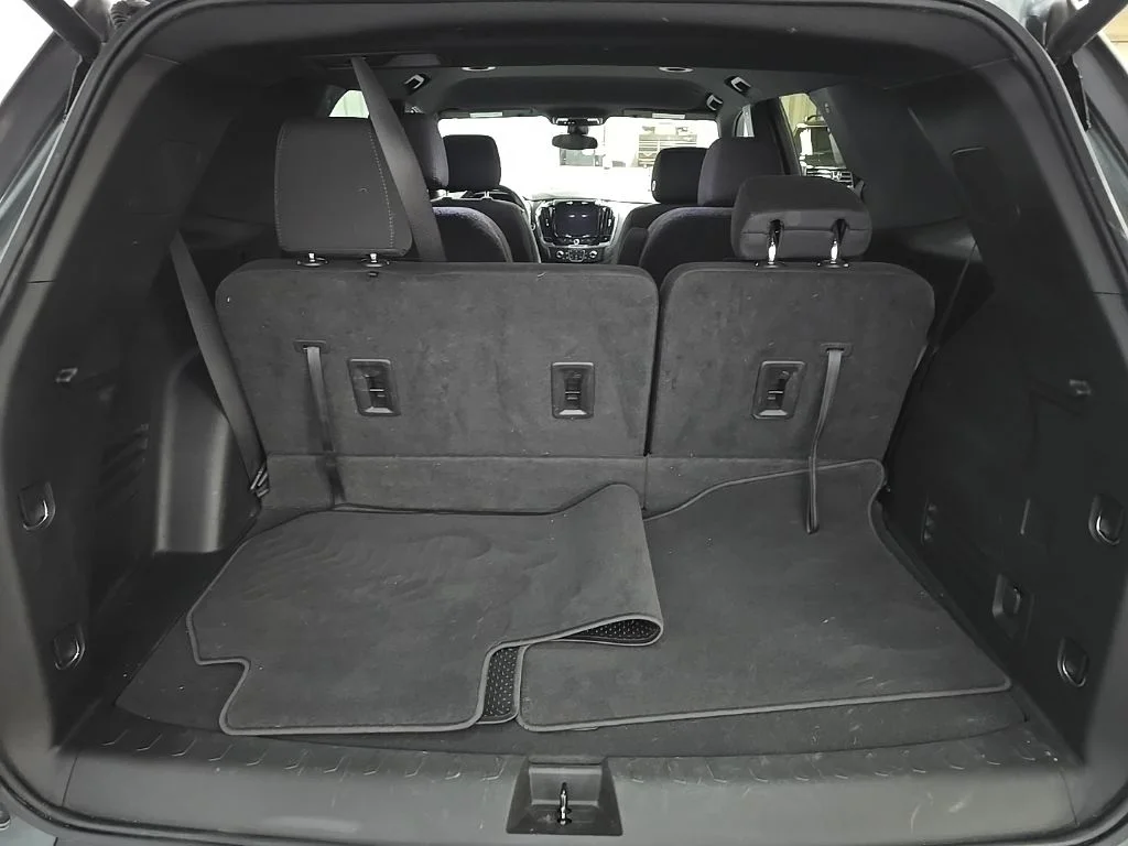 Used 2023 Green Chevrolet LT image 11