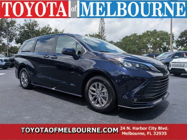 2025 Toyota Sienna XLE