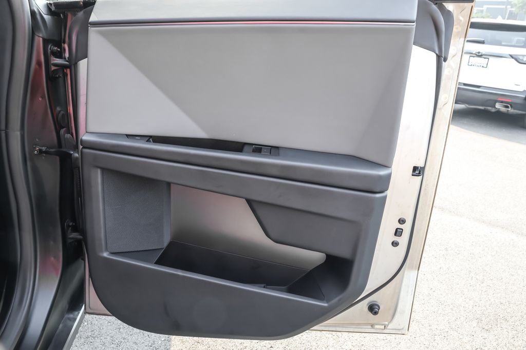 Used 2024 Silver Tesla Base image 27