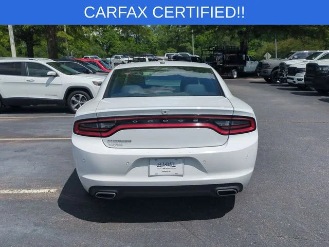 Used 2019 White Dodge SXT image 4