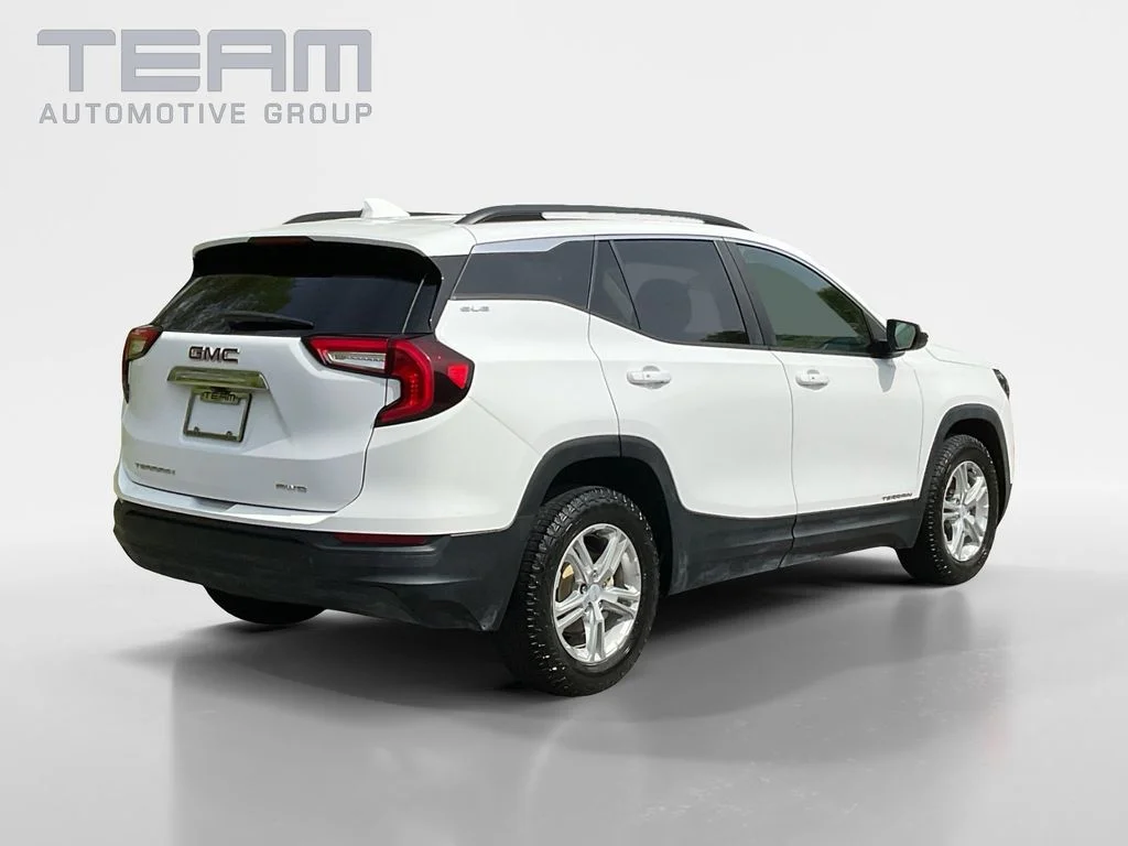 Used 2023 White GMC SLE image 7