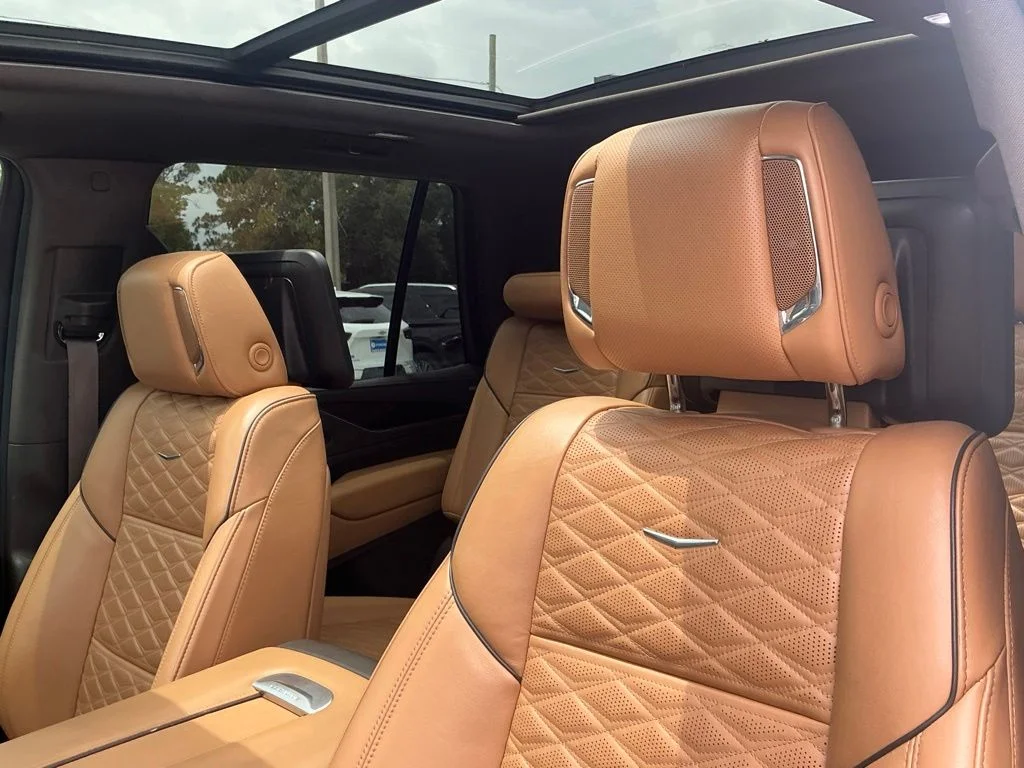 Used 2023 White Cadillac Premium Luxury image 41