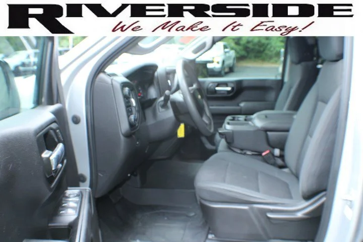 Used 2020 SILVER ICE METALLIC Chevrolet Custom image 12