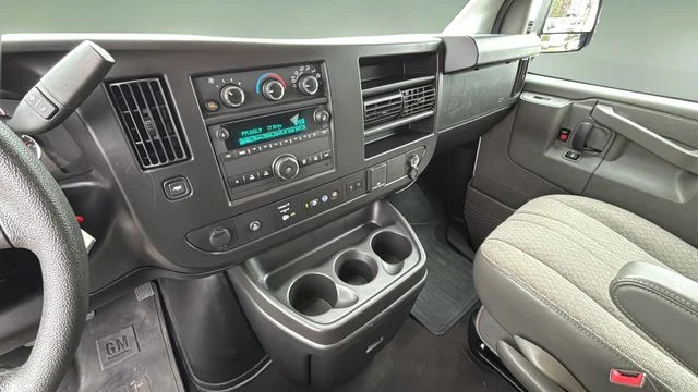 Used 2024 White Chevrolet LT image 20