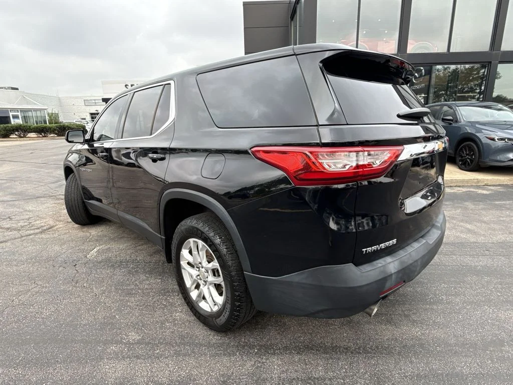 Used 2018 Black Chevrolet LS image 9
