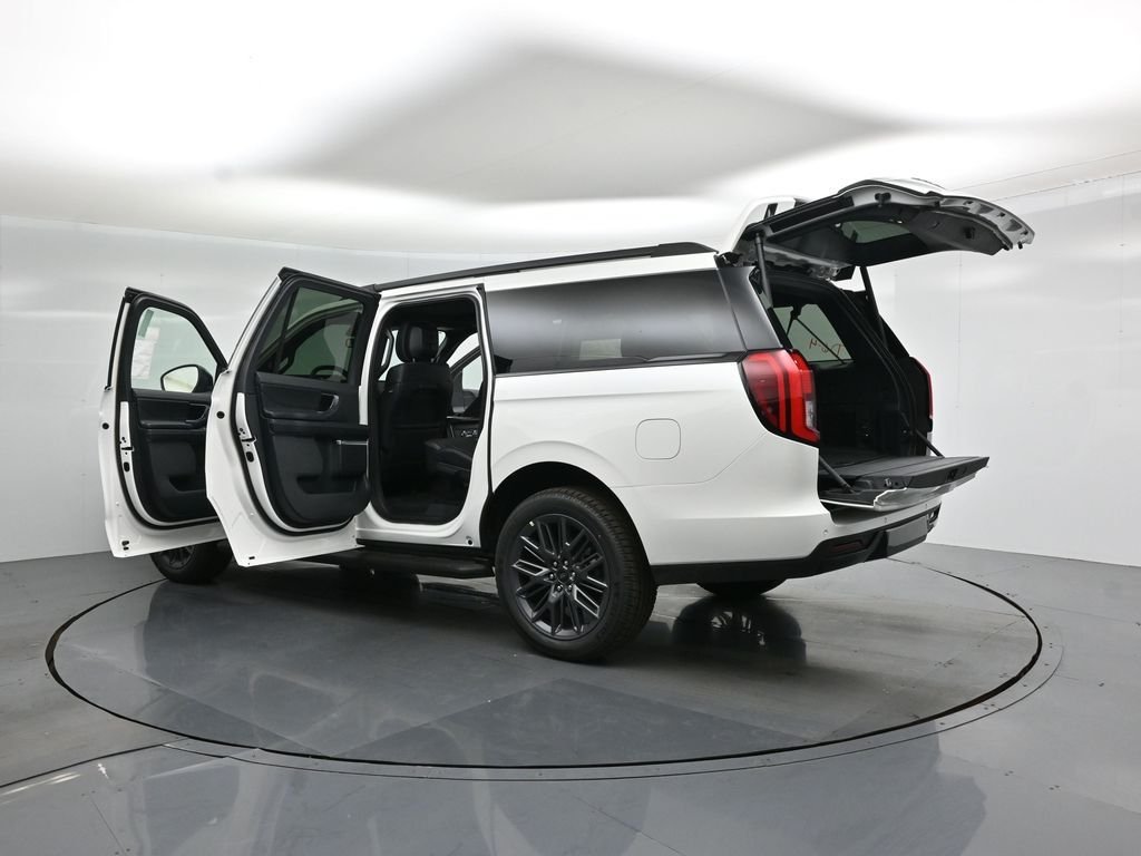 New 2026 Star White Metallic Tri-Coat Ford Platinum image 34