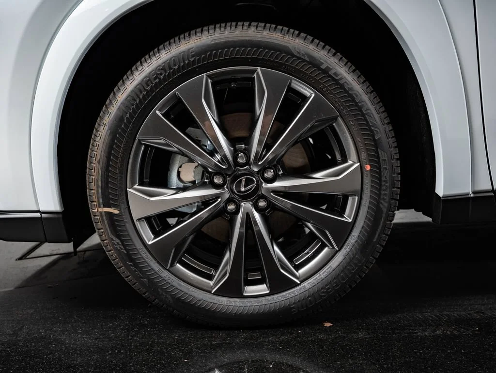 New 2026 Obsidian Roof Lexus 300h F SPORT Design image 13