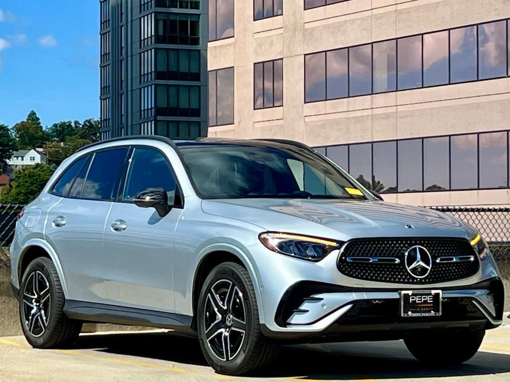 Certified Used 2026  Mercedes-Benz GLC 300 image 1